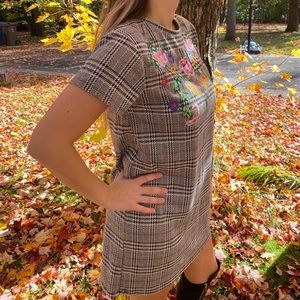 Zara houndstooth dress with ornament size L